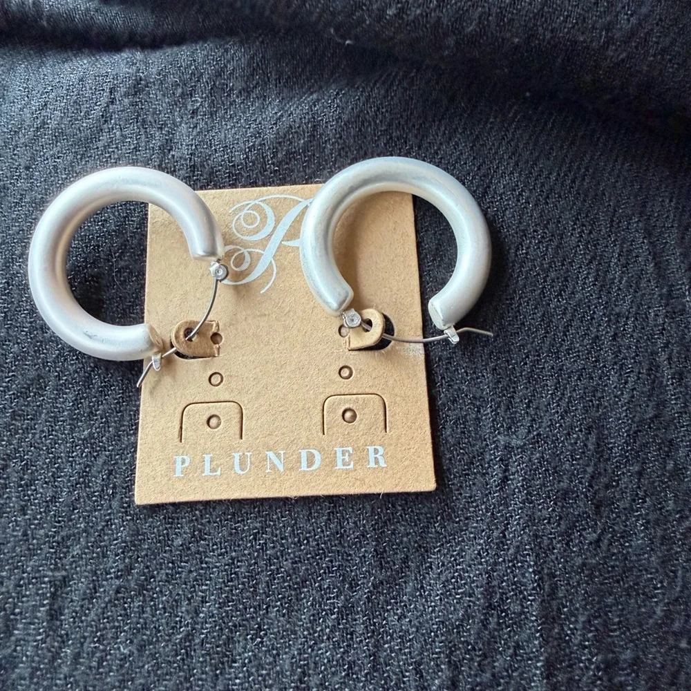 ‼️NWT Plunder Silver Hoop Earrings
